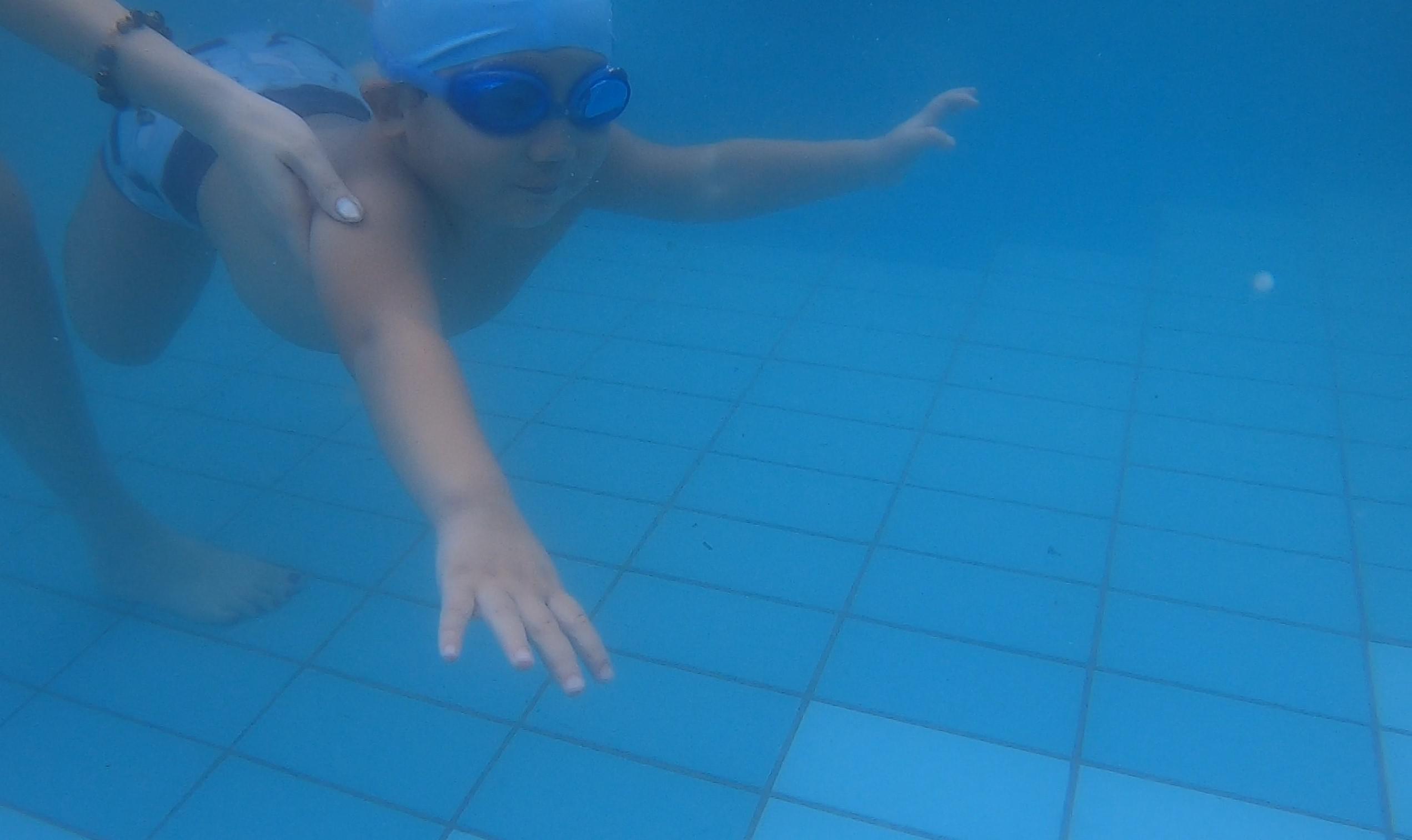 學習游泳安全技能 | 小海熊 Aquatic Center